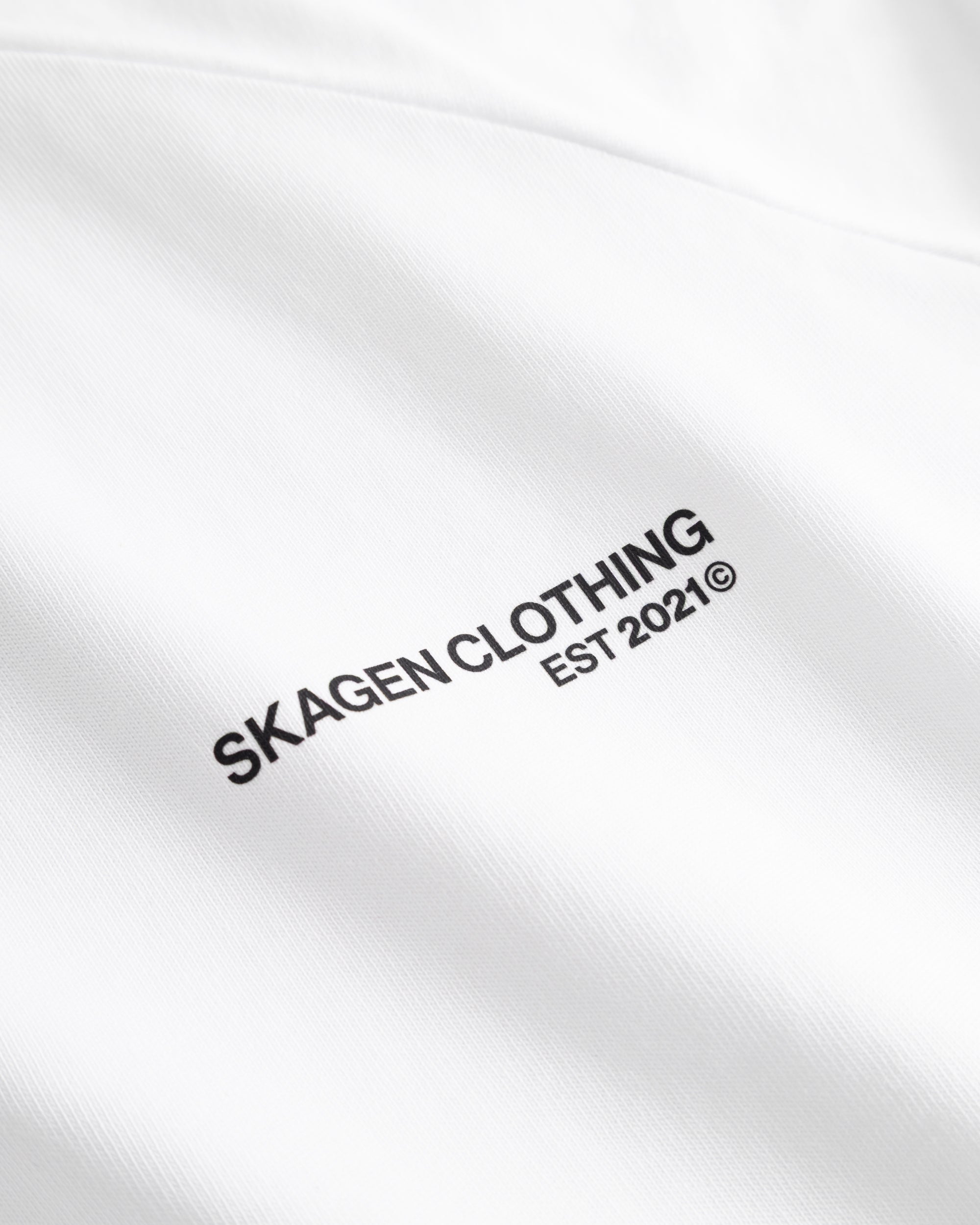 Everyday Essential Raglan Longsleeve White